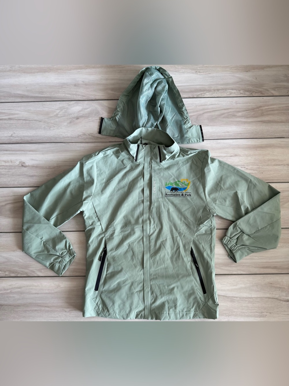 Sela Water Resistant Hooded Jacket Green XL NWT